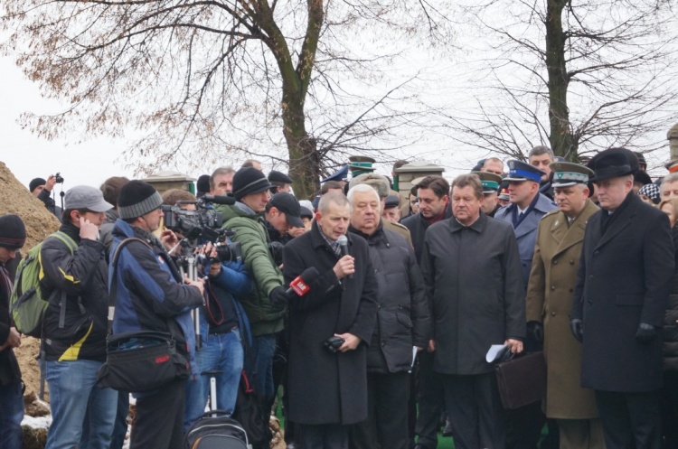 Pogrzeb oficerów Wojska Polskiego i innych ofiar sowieckiego totalitaryzmu we Włodzimierzu Wołyńskim