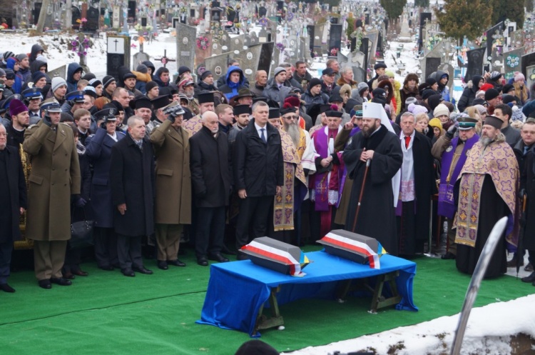 Pogrzeb oficerów Wojska Polskiego i innych ofiar sowieckiego totalitaryzmu we Włodzimierzu Wołyńskim