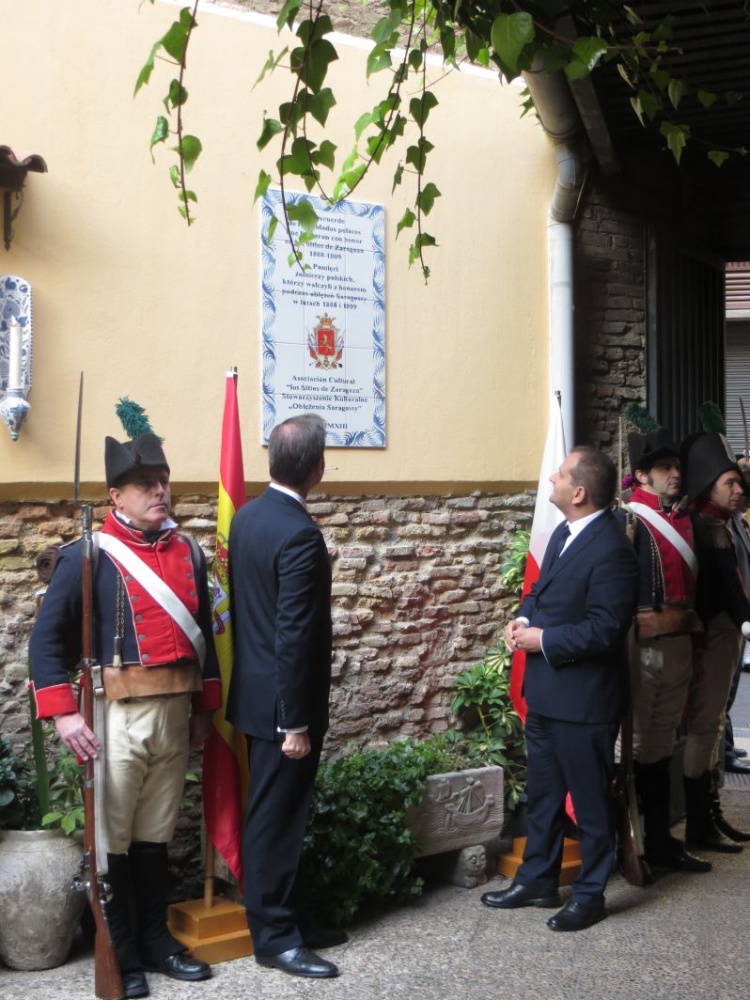 Odsłonięcie tablicy poświęconej polskim żołnierzom w Saragossie