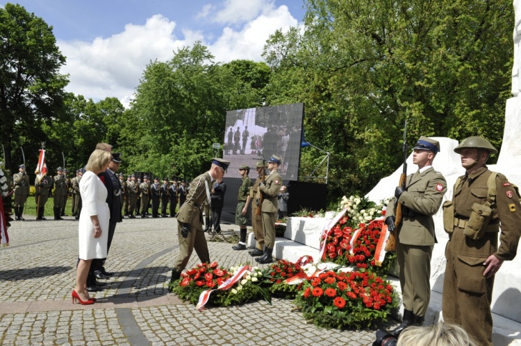 Warszawskie uroczystości z okazji 70. rocznicy Bitwy o Monte Cassino 