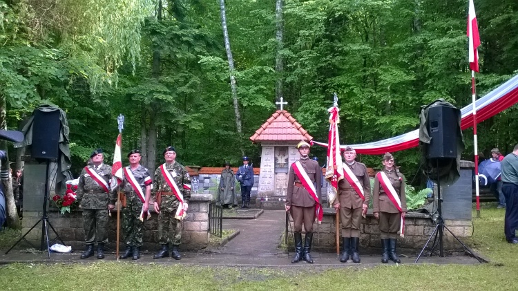 Uroczystości poświęcone żołnierzom Świętokrzyskich Zgrupowań Partyzanckich Armii Krajowej „Ponury-Nurt”
