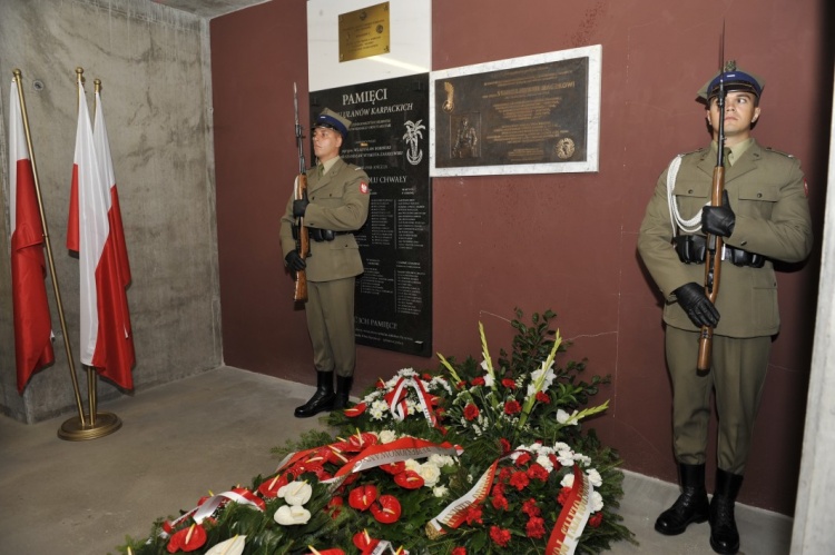 Uroczystość odsłonięcia tablicy pamiątkowej ku czci gen. Stanisława Maczka i jego żołnierzy w Świątyni Opatrzności Bożej w Wilanowie