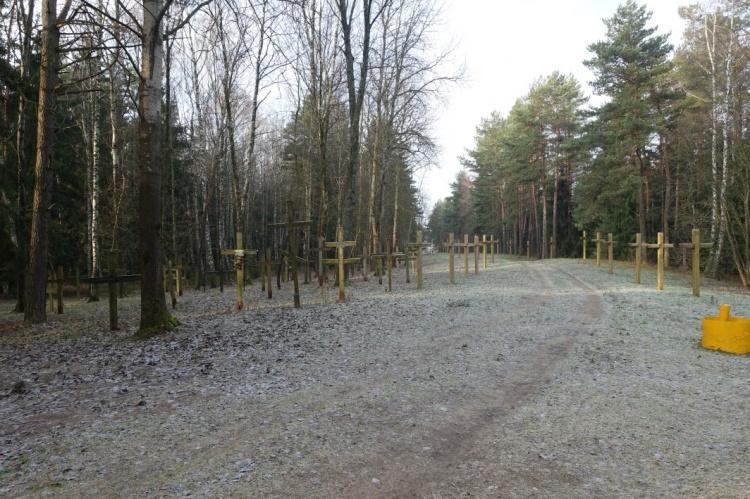 Oddanie hołdu polskim ofiarom stalinowskich represji, pochowanym w Kuropatach