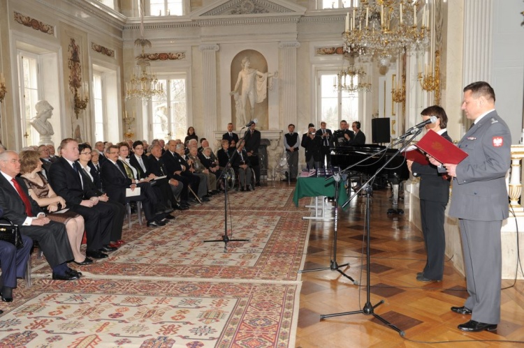 Uroczystość wręczenia odznaczeń i medali w Pałacu na Wodzie 