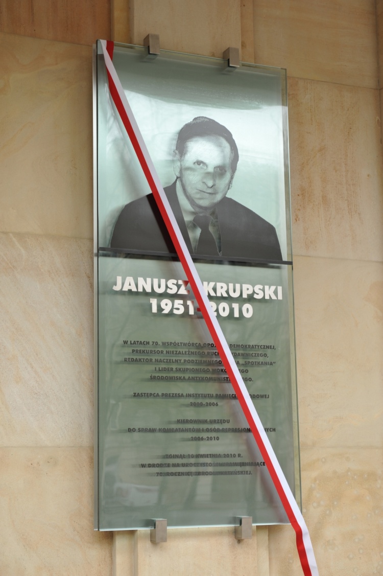 Odsłonięcie tablicy poświęconej śp. Januszowi Krupskiemu