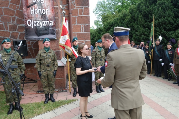 Pierwszy w województwie dolnośląskim obelisk poświęcony Pamięci Żołnierzy Wyklętych