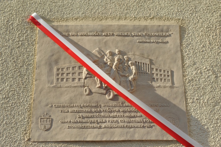 Obchody 40. rocznicy radomskich protestów robotniczych - Medale „Pro Patria” dla zasłużonych działaczy