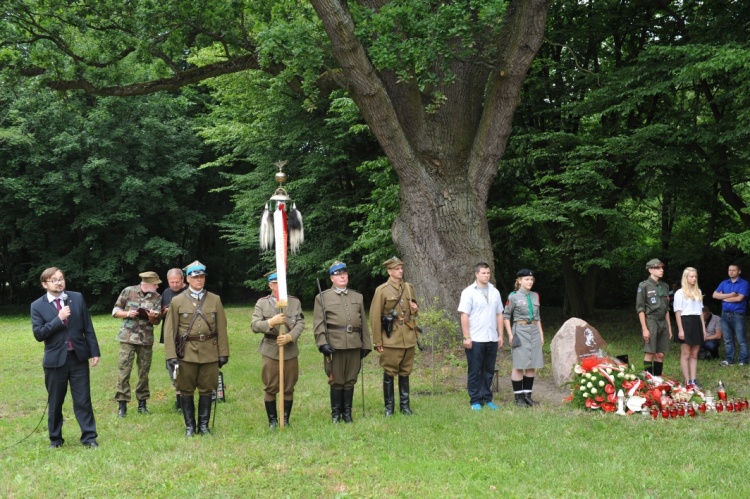 Organizatorzy XIV Rajdu Pieszego Szlakiem Żołnierzy 5 Wileńskiej Brygady AK uhonorowani Medalem „Pro Patria”